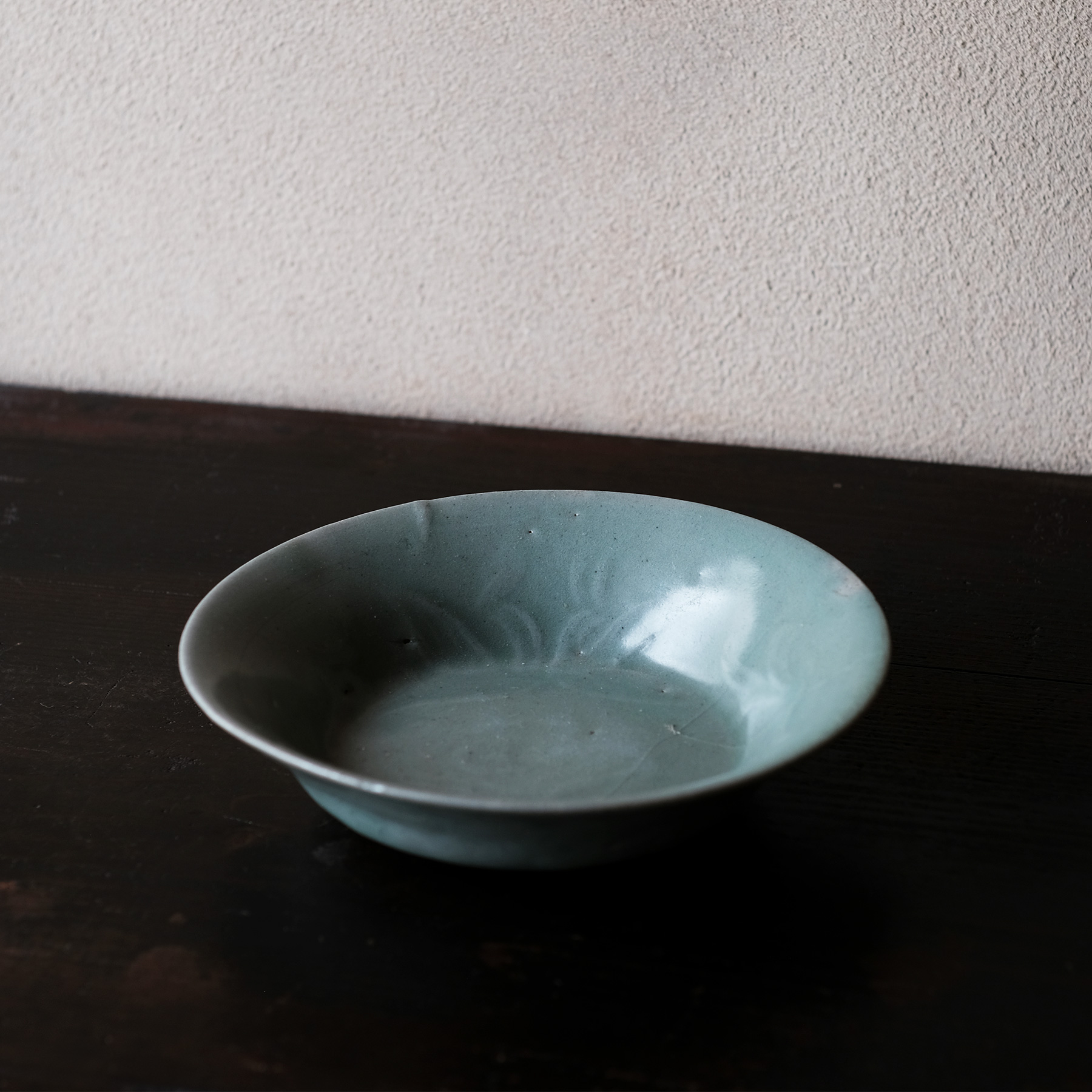 高麗 青磁印花草花文皿 | 骨董と詩学 Antique & Poetics | 蛇韻律