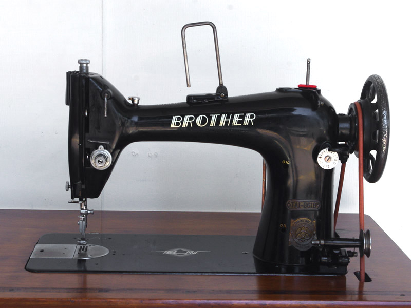 No.603 Brother TA1-B618 ブラザー製 職業用足踏みミシンアンティーク