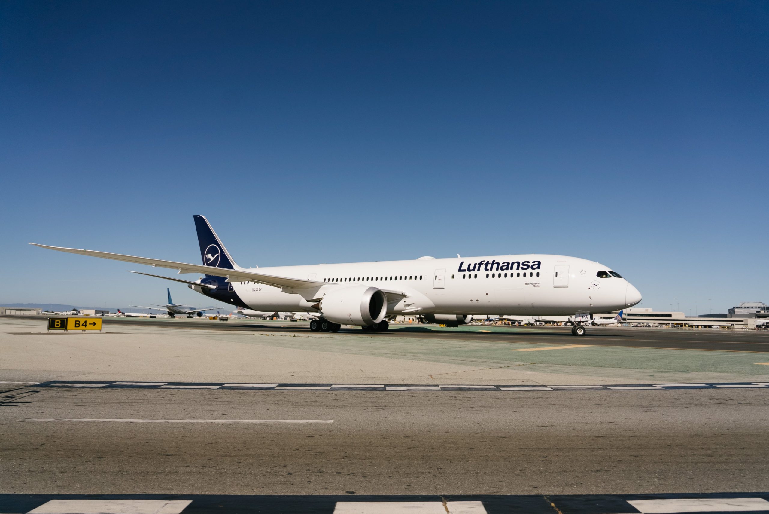 ルフトハンザドイツ航空の初号機となるB787型機は海南航空仕様で運用へ