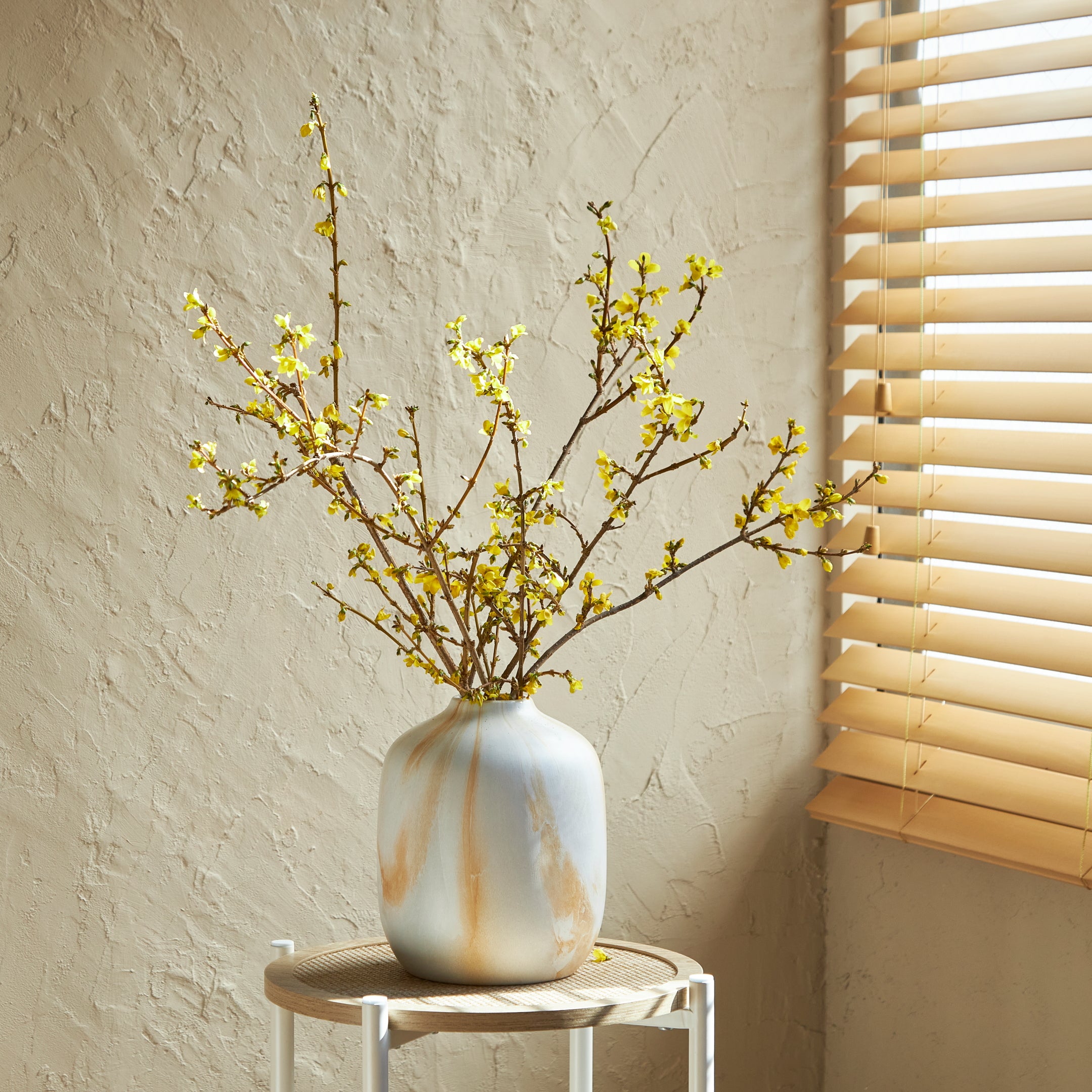 KASUMI ｜ ニュアンスある表情の枝もの花器