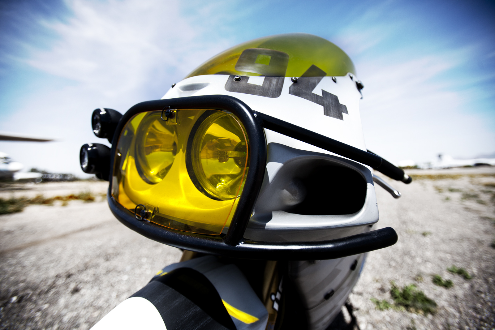 Kawasaki ZX-7 by Icon 1000