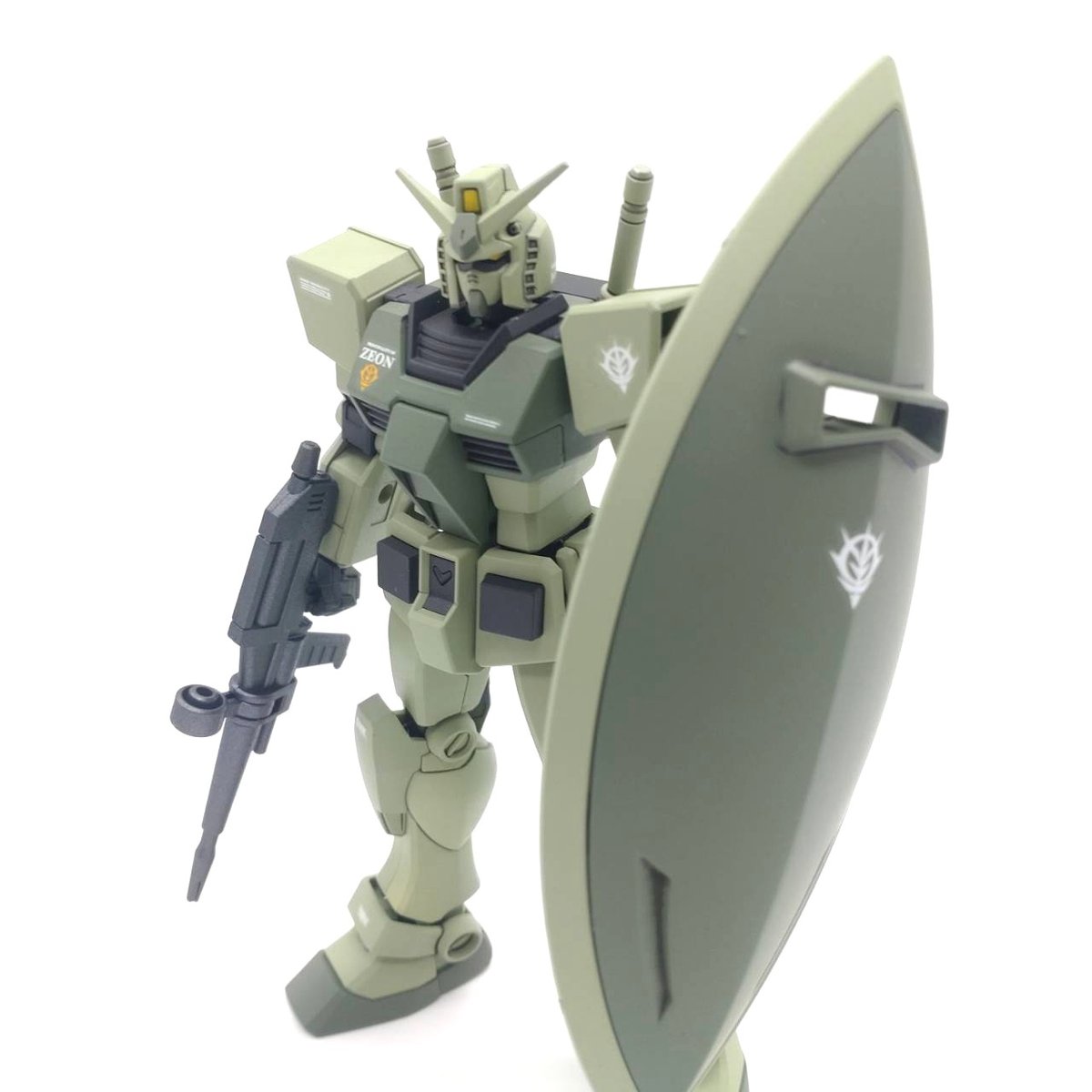 シャリア・ブル専用ガンダム⁉】深緑に染まったジオンのガンダム