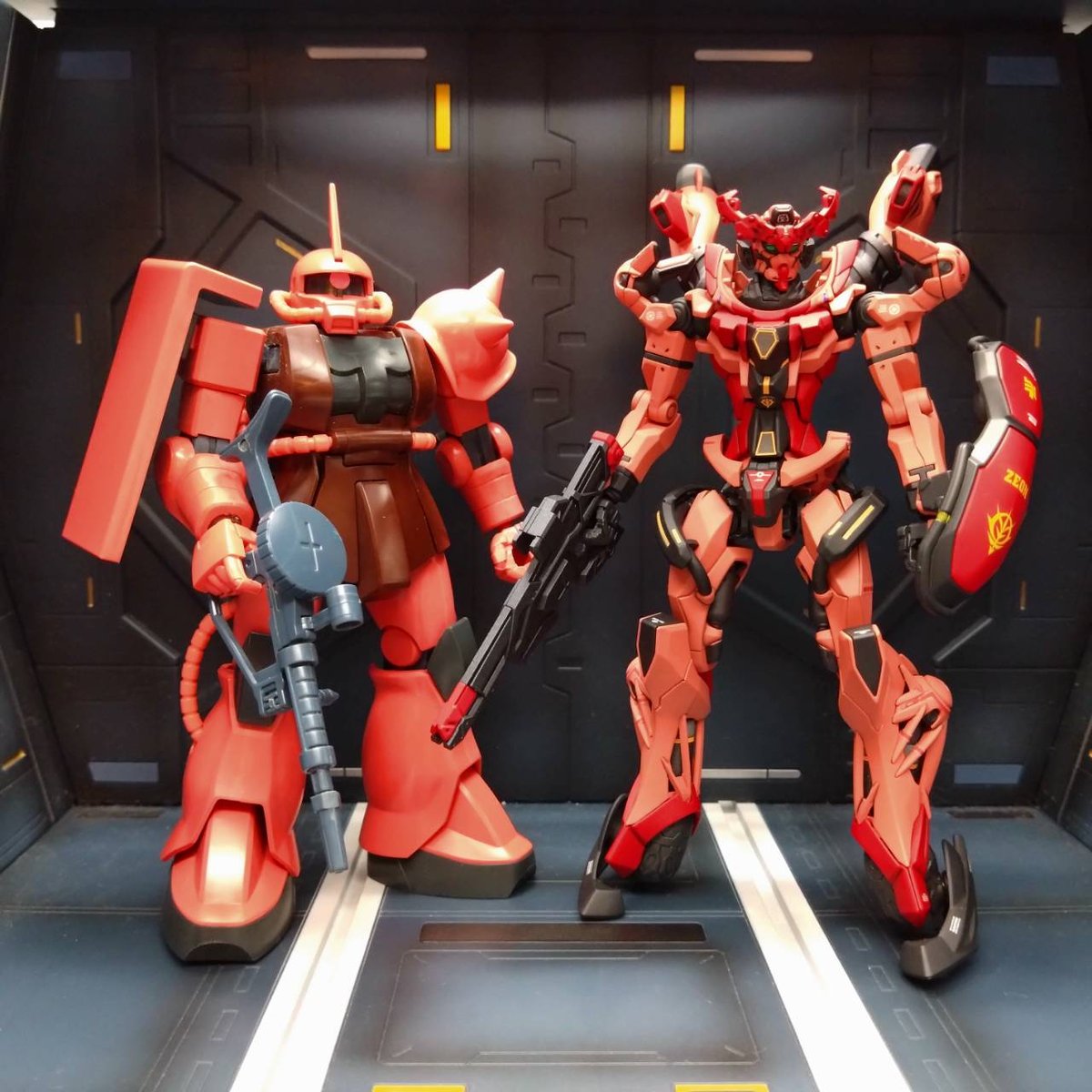 シャア専用赤いジークアクスを制作♪】 メビウスの宇宙を越え、HG