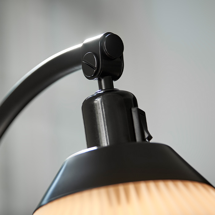 フロアランプ モデル368｜レ・クリント ジャパン 公式オンラインストア