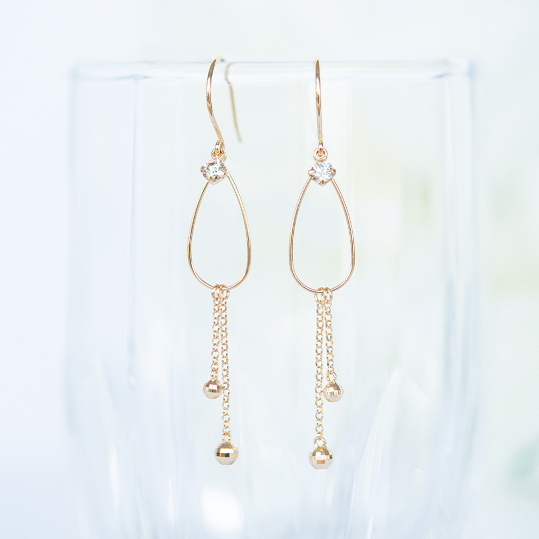 鑑別カード付き】フックピアス K18イエローゴールド ダイヤモンド