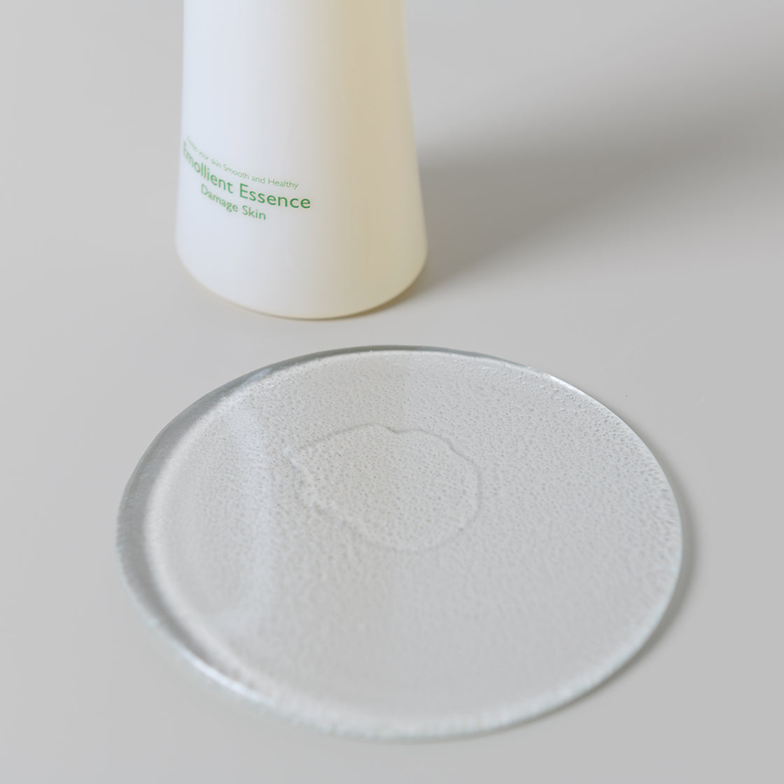 バーデンス エモリエントエッセンス ダメージスキン 200ml – モア