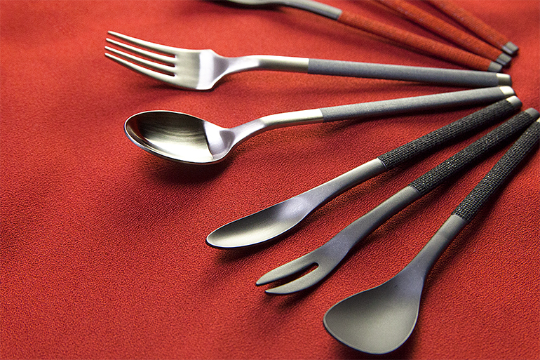 新潟直送計画】和モダン 布巻きカトラリーセット – サクライ