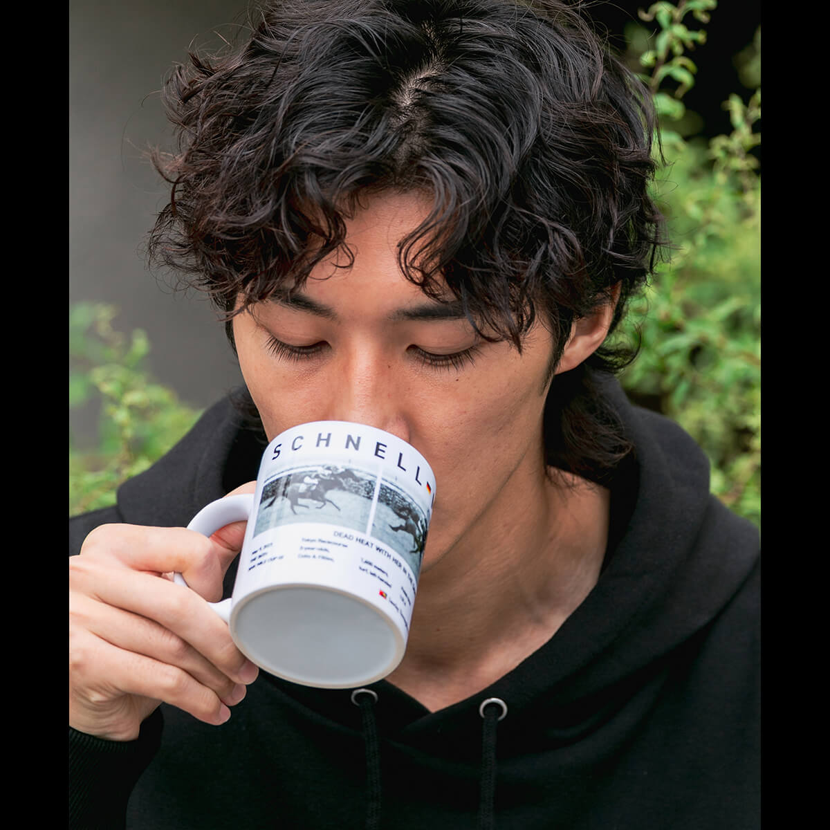 マグカップ シュネルマイスター引退記念 - 競馬グッズの通販サイト