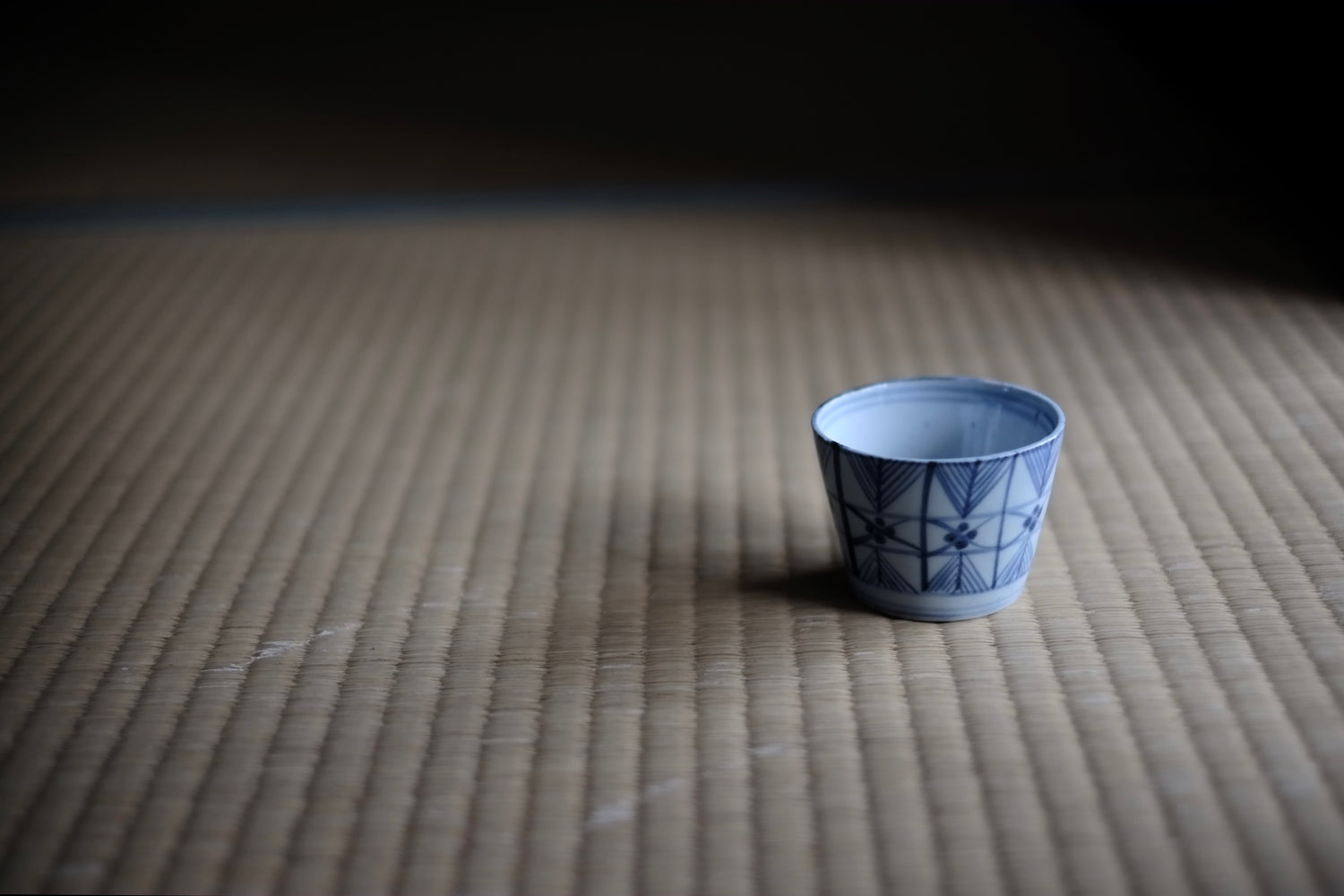 四弁花幾何文 蕎麦猪口 (江戸時代) – 逢季荘