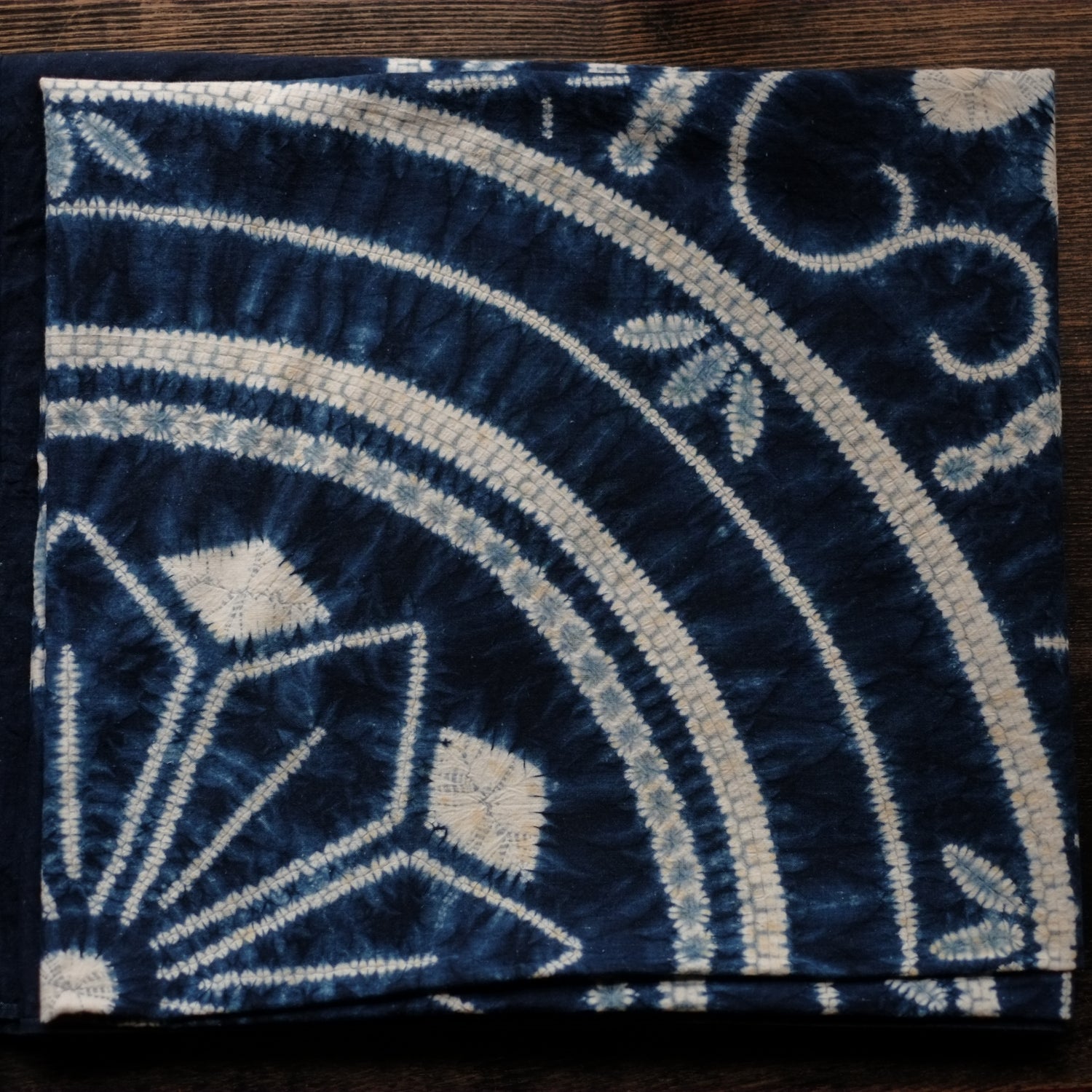 時代 中国 雲南省 絞り染め 藍染 風呂敷 大布 （20世紀） – 逢季荘