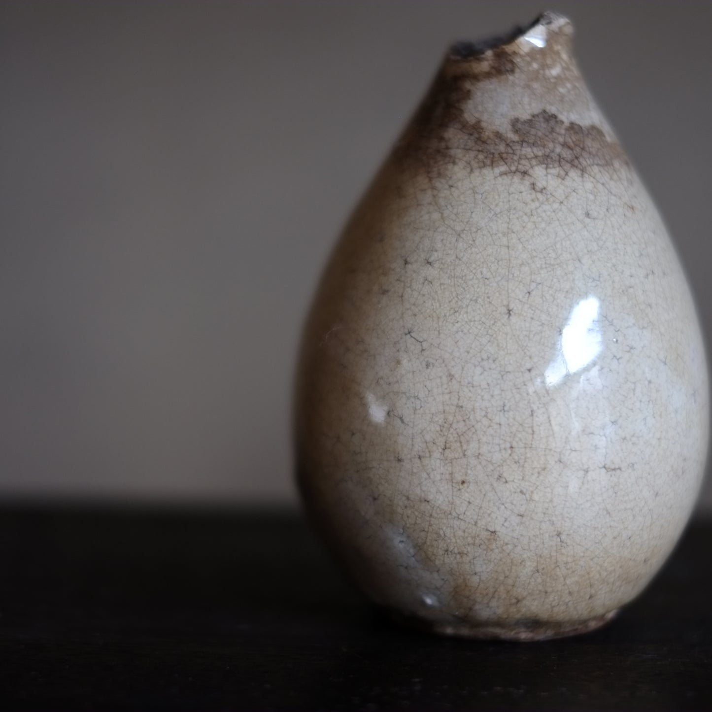 時代 雨漏粉引釉 頸欠徳利 (18-19世紀) – 逢季荘