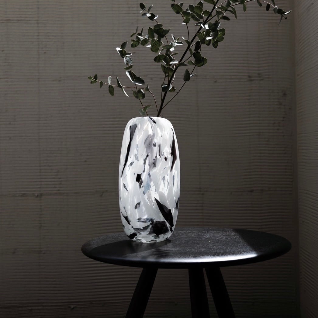 モノトーンペイントデザイン フラワーベース