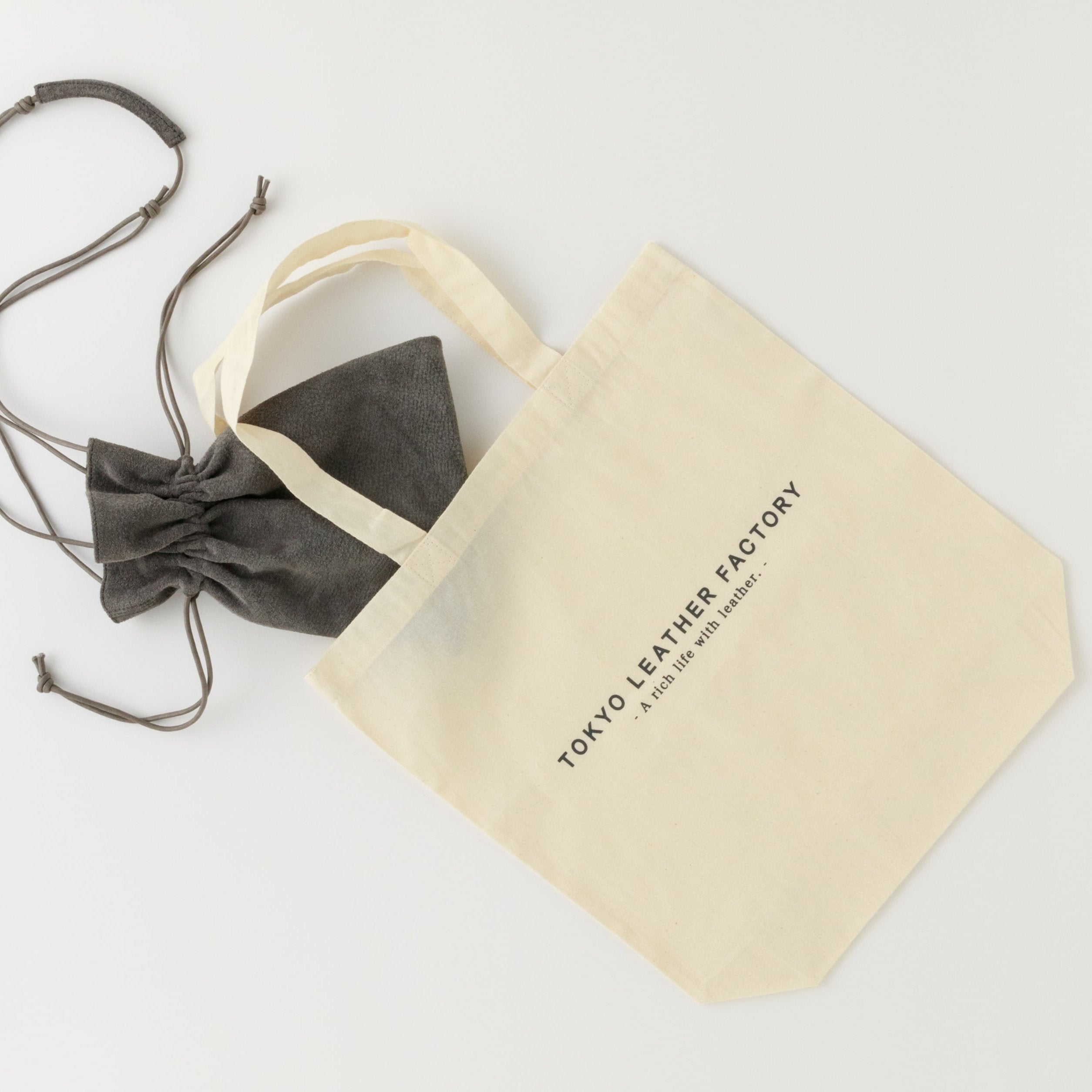 洗える革の巾着型サコッシュ｜Washable Wring Sacoche【トウキョウ