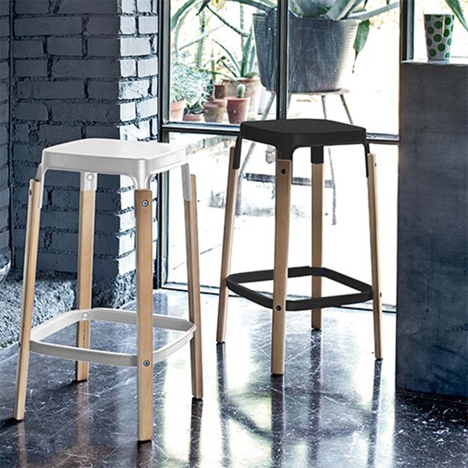Steelwood Stool sh68 / MAGIS｜おしゃれな什器の企画・製造・販売