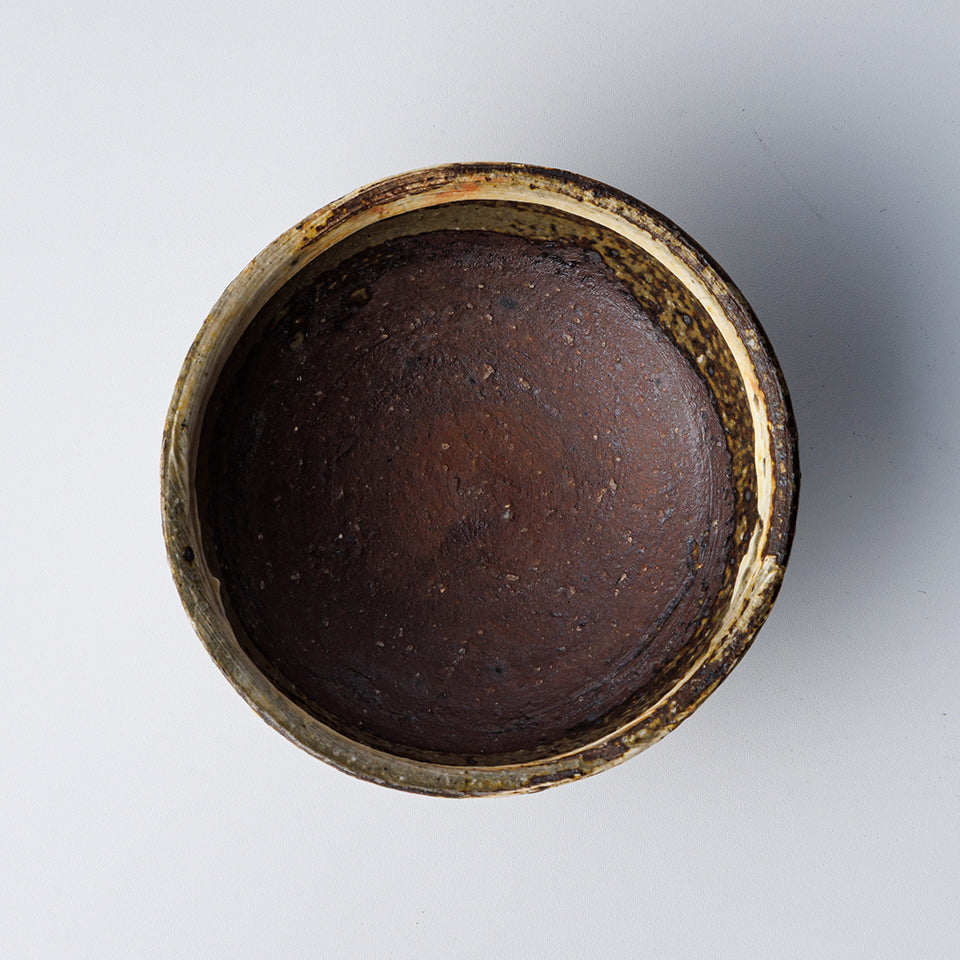 尾形アツシ 刷毛目 ぐい呑み [D5]｜Discover Japan 公式オンラインショップ