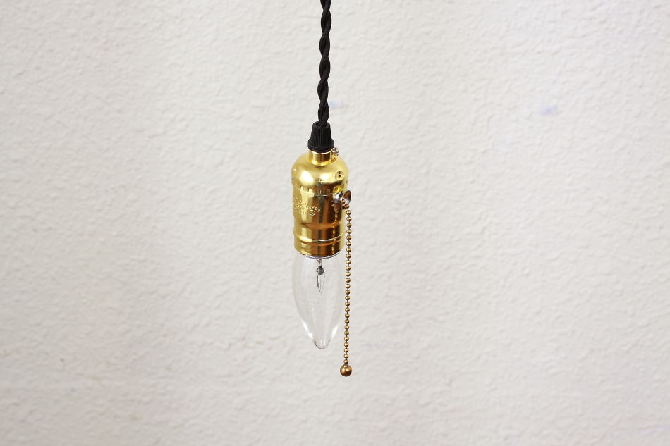 レビトンLEVITON ブラスボール プルチェーンE26ソケットランプ