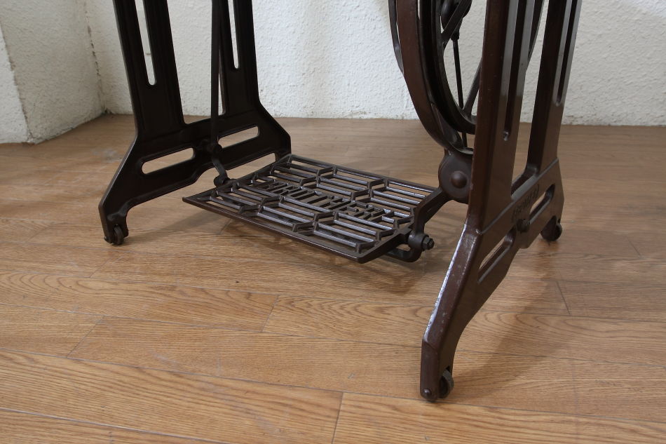 ソリッドオークトップ ブラザーBrother ミシンテーブル｜アンティーク