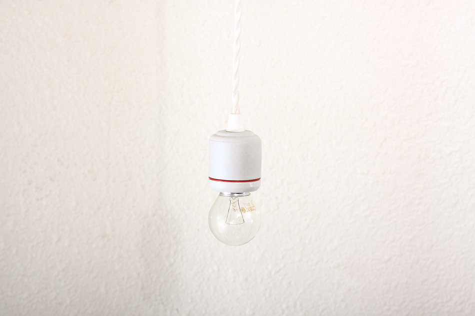 レビトンLEVITON キーレス ポーセリン E26ソケットランプ