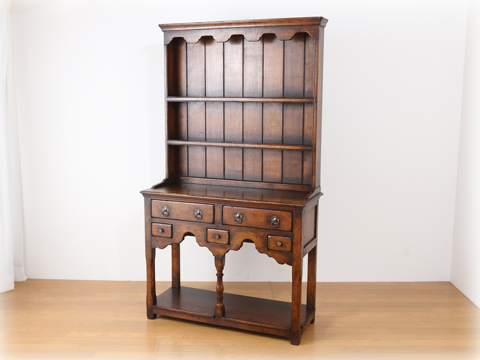 Titchmarsh and Goodwinウェリッシュスタイル ヘビーオーク ドレッサー