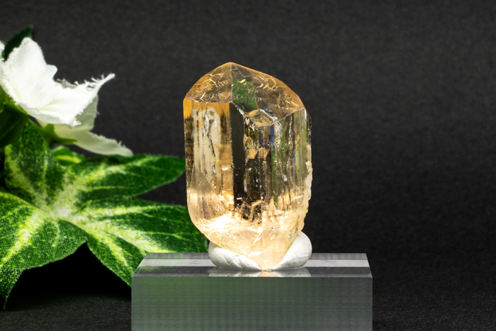 高品質 パキスタン・カトラン産 インペリアルトパーズ 原石 ～ 吉祥寺