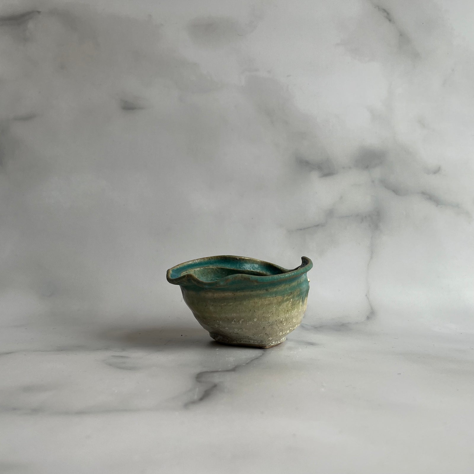 洋ナシ鉢 S 青｜藤原純（信楽焼 陶器） – nokaze｜陶器、和食器