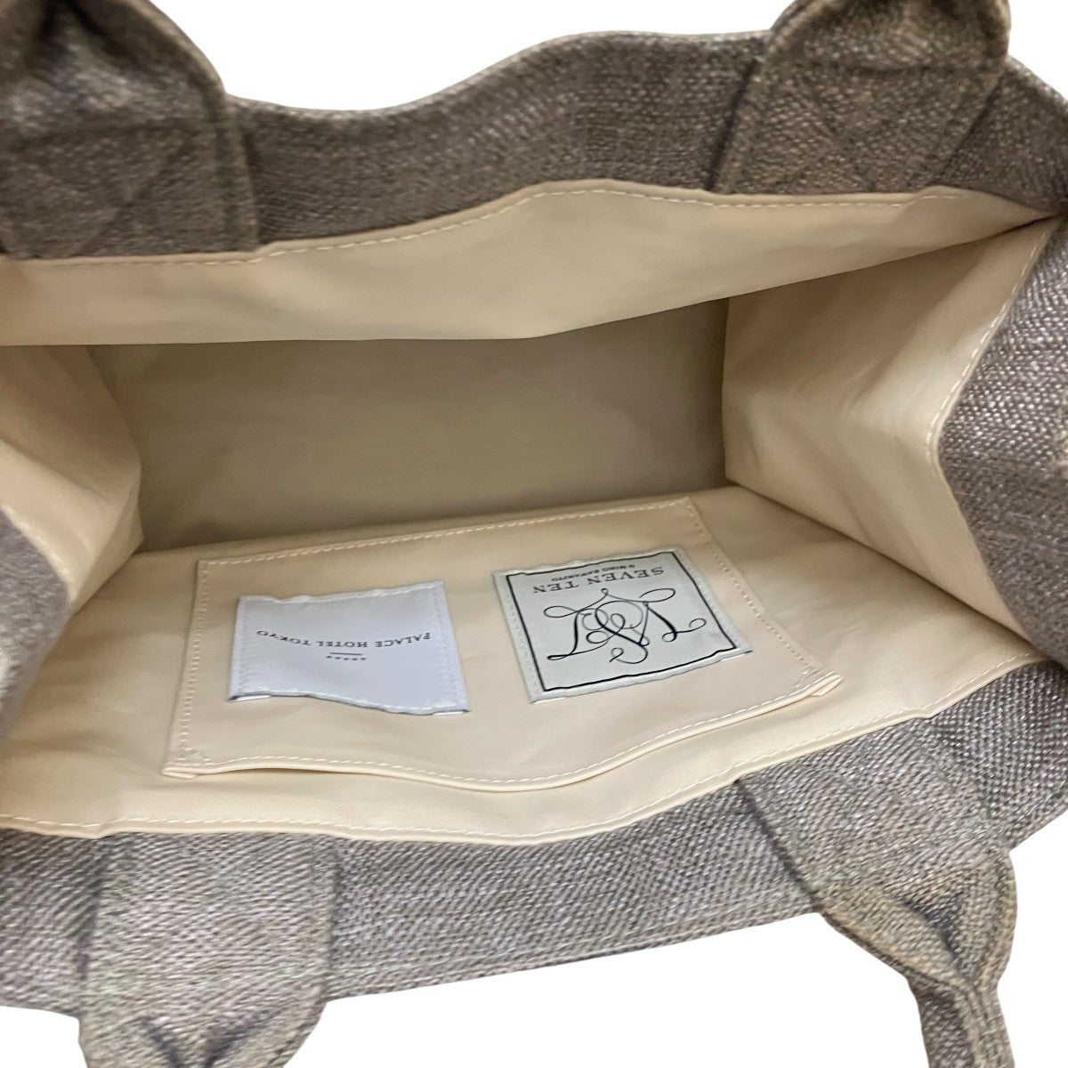 SEVEN TEN by MIHO KAWAHITO×PALACEHOTEL 白鳥トートバッグ グレー