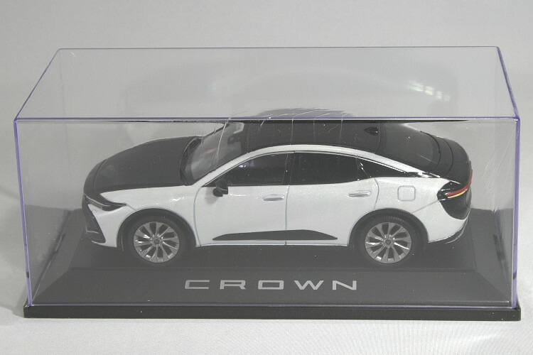 楽天市場】トヨタ特注 1/30 新型 クラウンクロスオーバー 2022 カラー