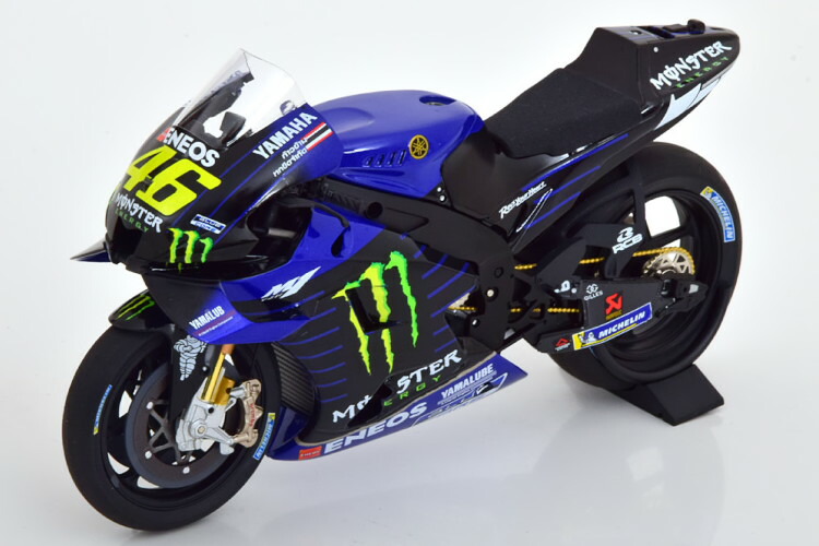 楽天市場】ミニチャンプス 1/12 バレンティーノ ロッシ ヤマハ YZR-M1