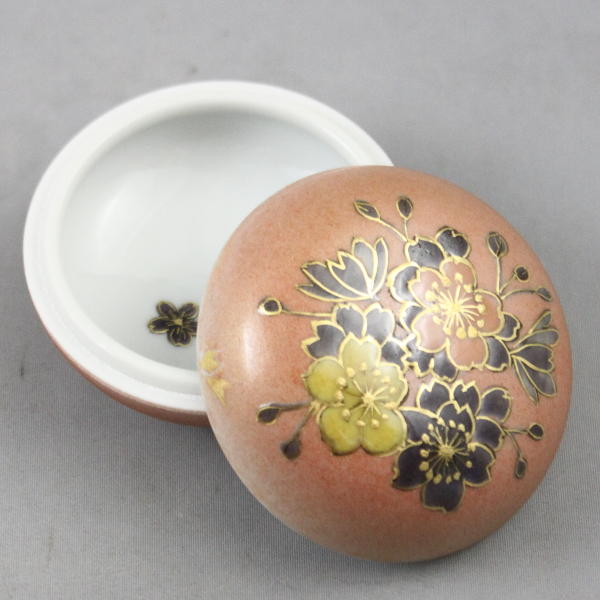 楽天市場】相上芳景 九谷焼香合 雛人形 [茶道具 お香] : 九谷陶芸 北山