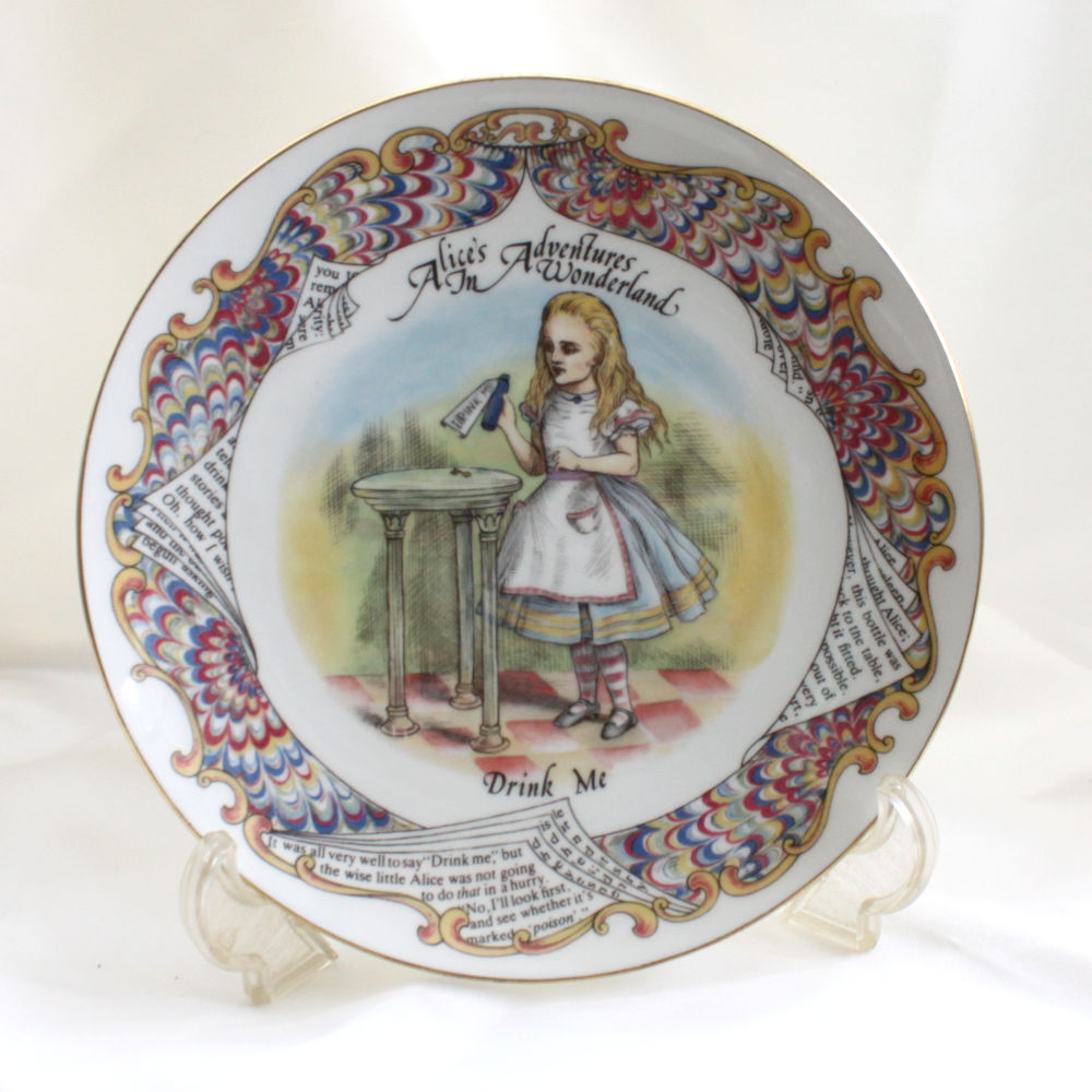 楽天市場】不思議の国のアリスの絵皿 タルトを盗んだのは誰？ 裁判