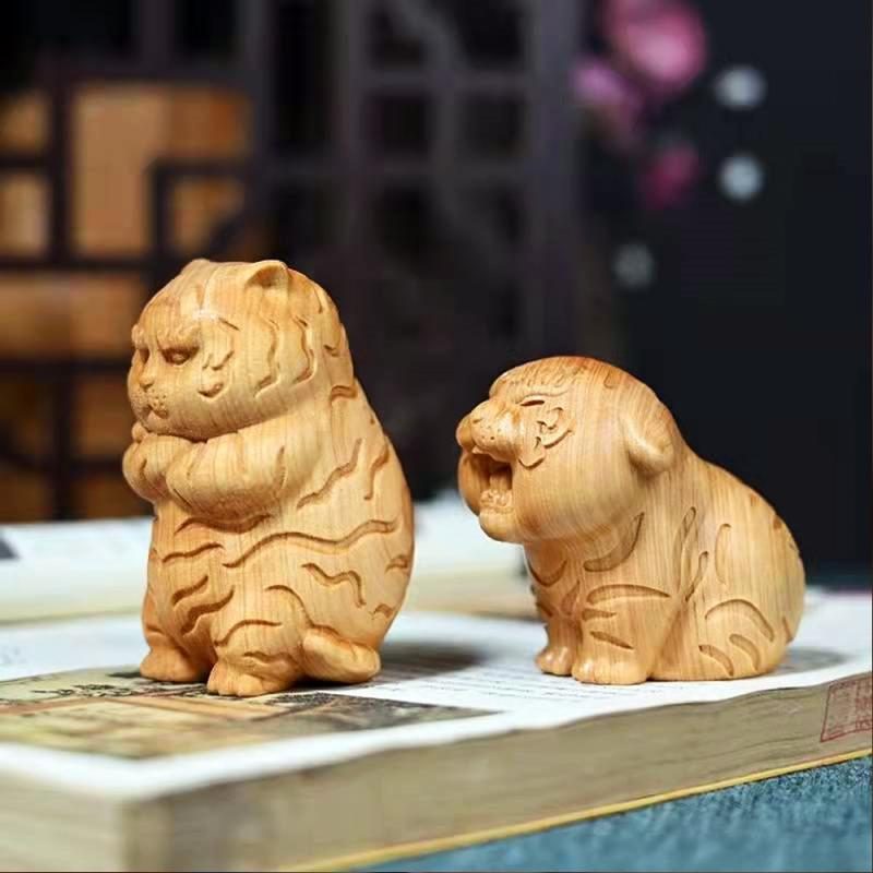 楽天市場】《数量限定》チェーンソーアート・招き虎の置物(1点)トラを