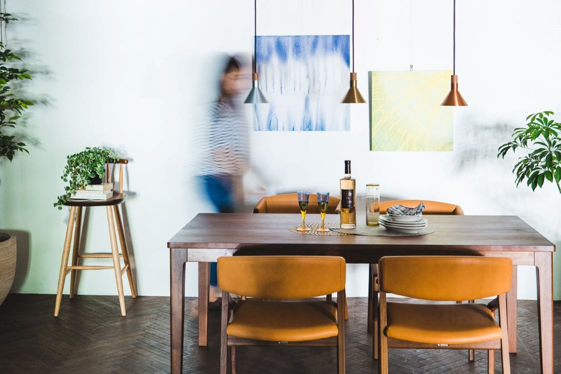 コロナ アームチェア (背もたれ木タイプ / レザー) (樹種