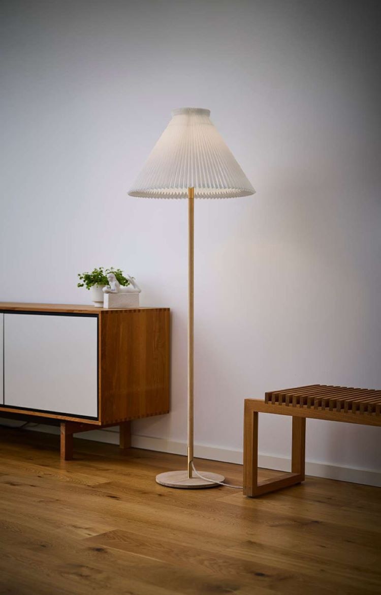 レ・クリント フロアランプ LK80 / モデル328 | レ・クリント(LE KLINT