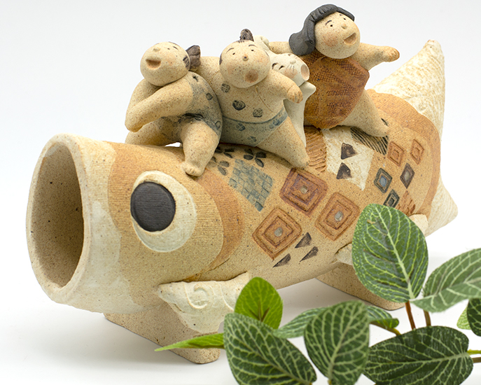 和雑貨 四季彩堂 オンラインショップ / 端午陶人形 空から