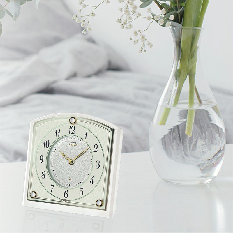 セイコー エムブレム 置き時計 HW588W クオーツ 電池式 クロック