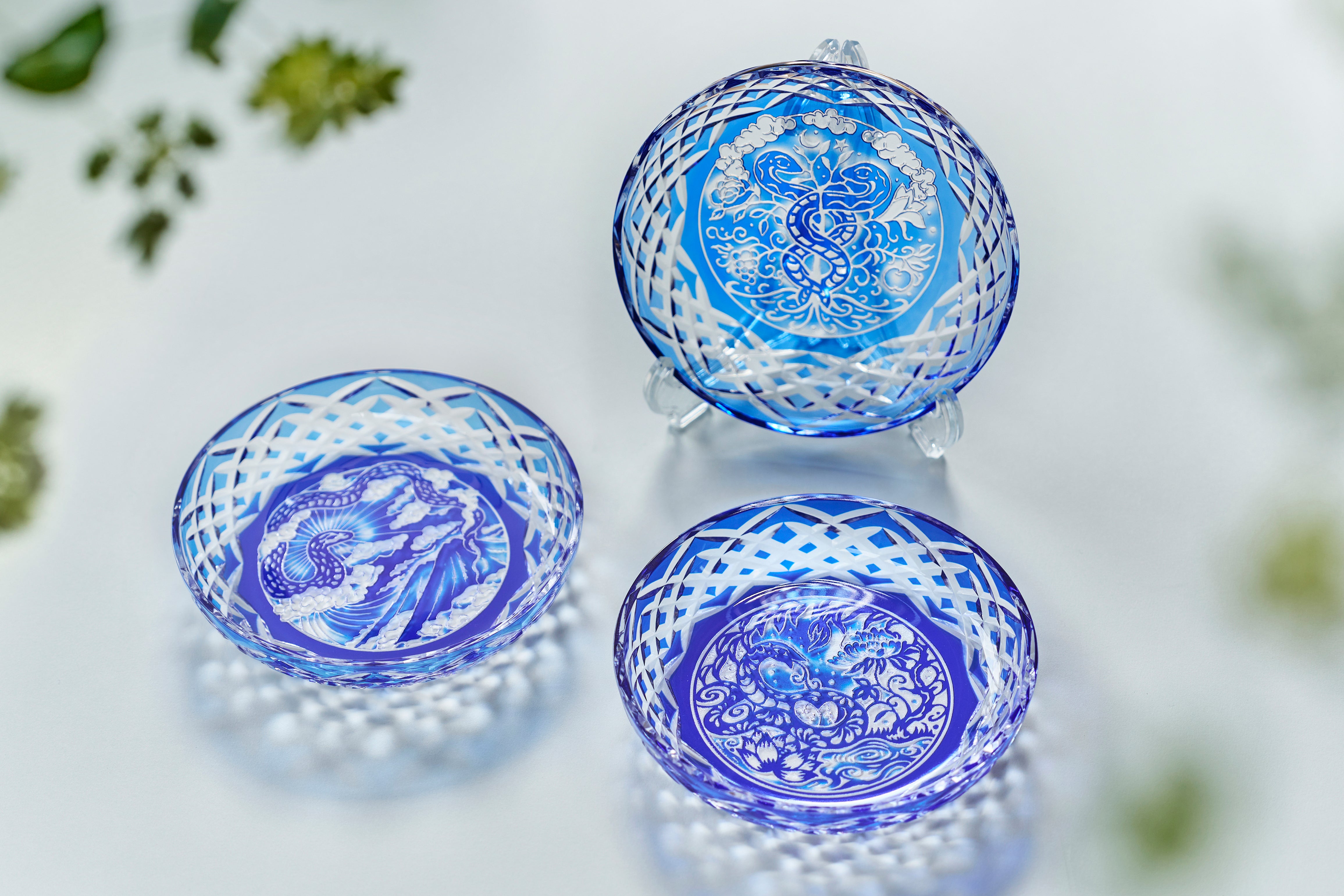 江戸切子 2025 干支「巳」ぐい呑｜江戸切子グラスならTABLEAU ONLINE