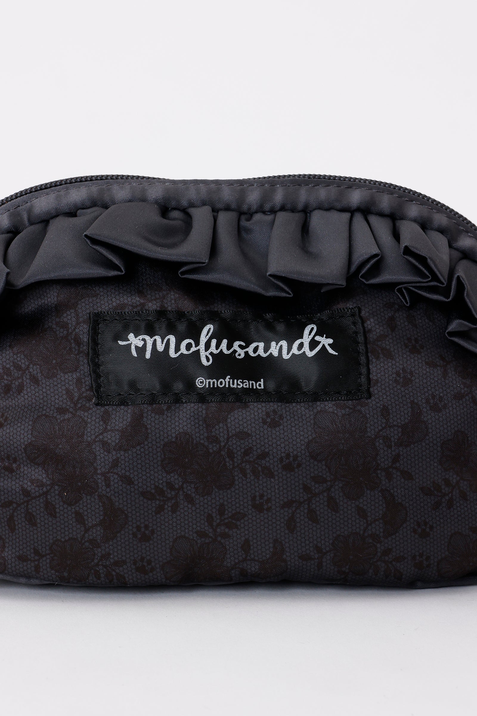 mofusand バレエコア ポーチ くろりぼにゃん ブラック