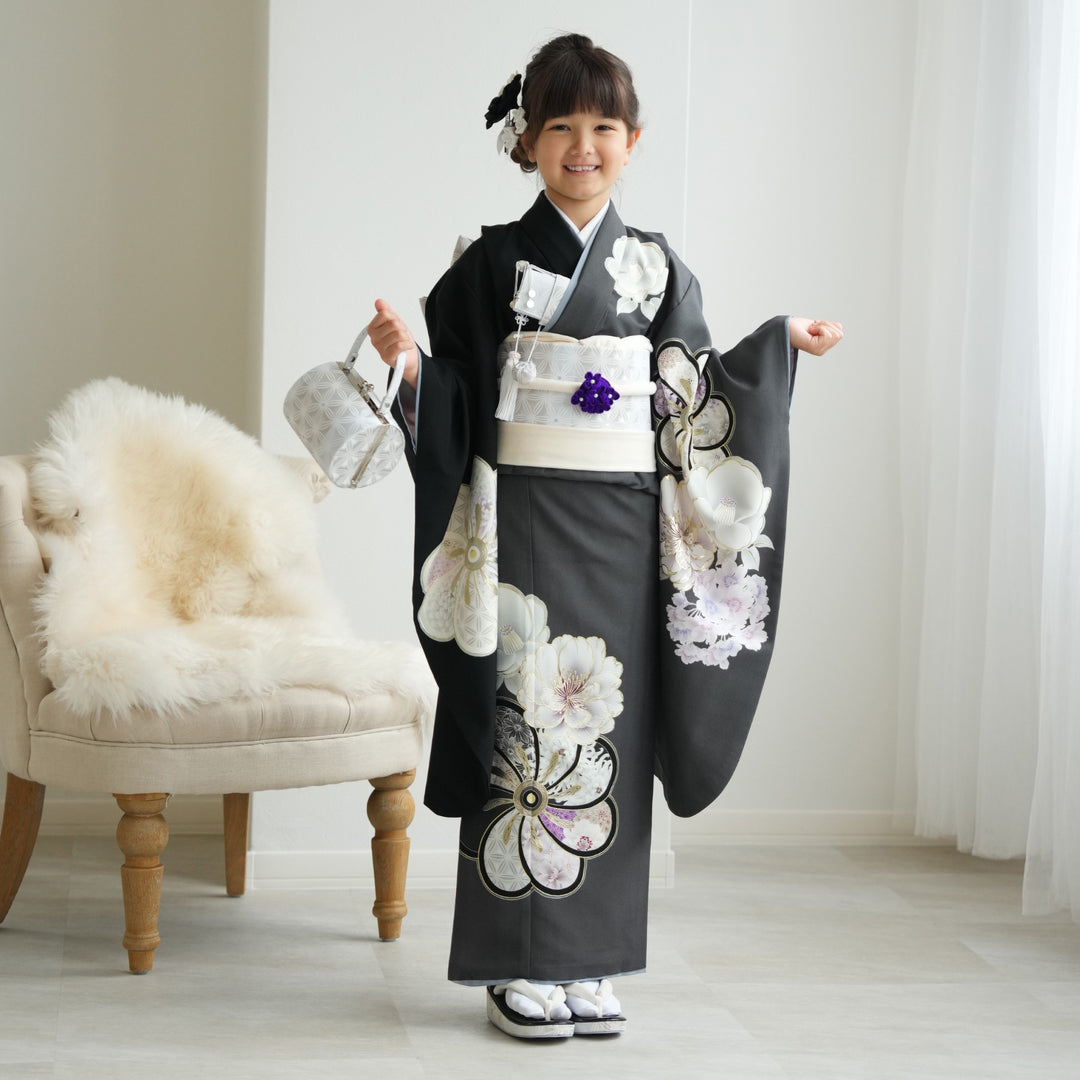 レンタル】七五三着物 7歳女の子 JAPAN STYLE 絵羽 捻り梅 椿 黒グレー