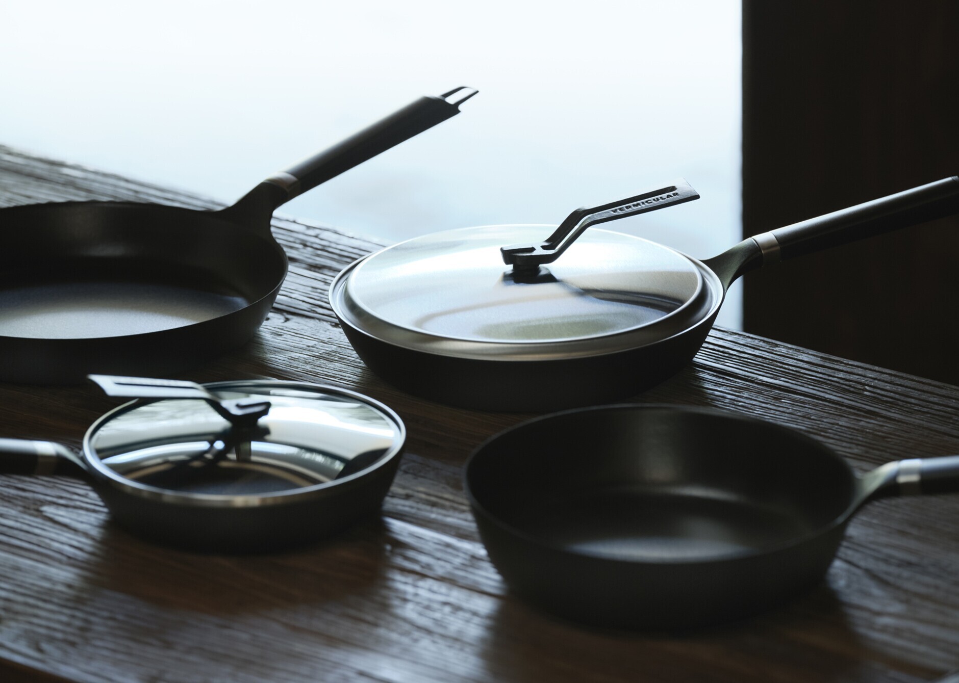 オーブンセーフスキレット 26cm DEEP[メタルハンドル］ | バーミキュラ