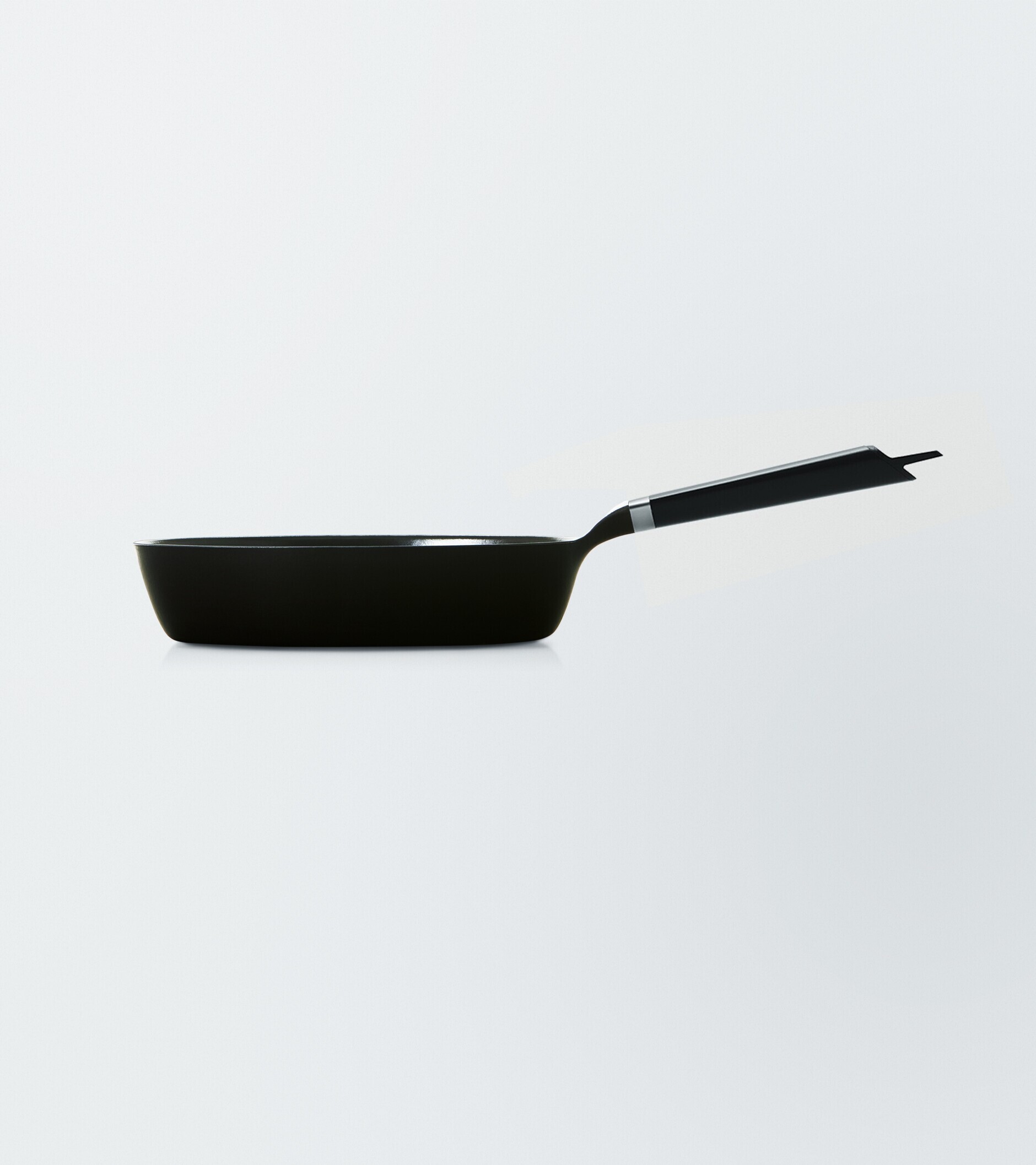 オーブンセーフスキレット 26cm DEEP[メタルハンドル］ | バーミキュラ