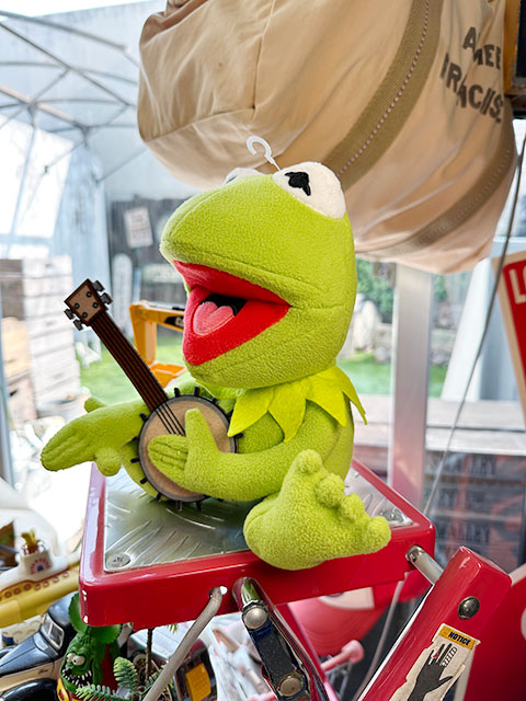 カーミット ぬいぐるみ （バンジョー弾きバージョン） □ アメリカン