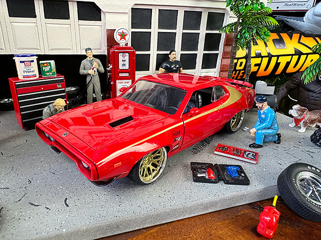 Jada 1972年 プリムス GTX ダイキャストミニカー 1/24スケール