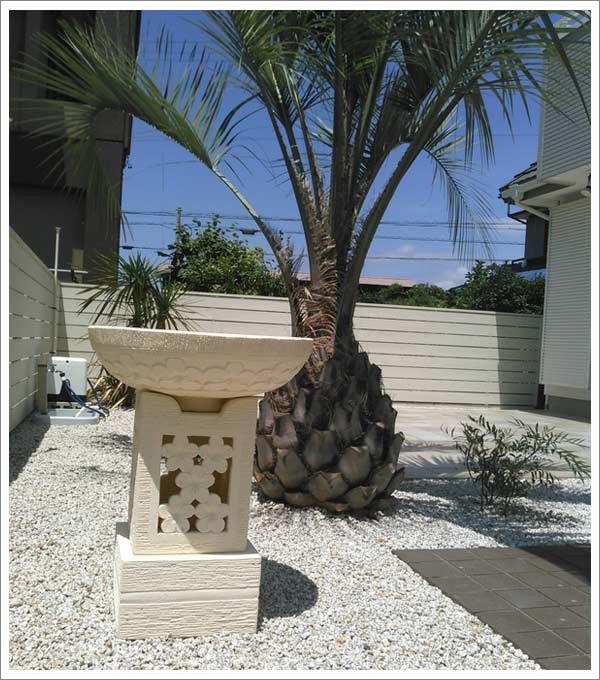 石台 プルメリア柄ボウル 角柱 グレー ガーデンオブジェ セメント