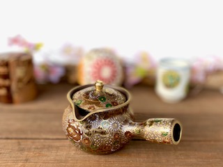九谷焼×萬古焼】お茶の時間を豊かにする専門急須-百華園