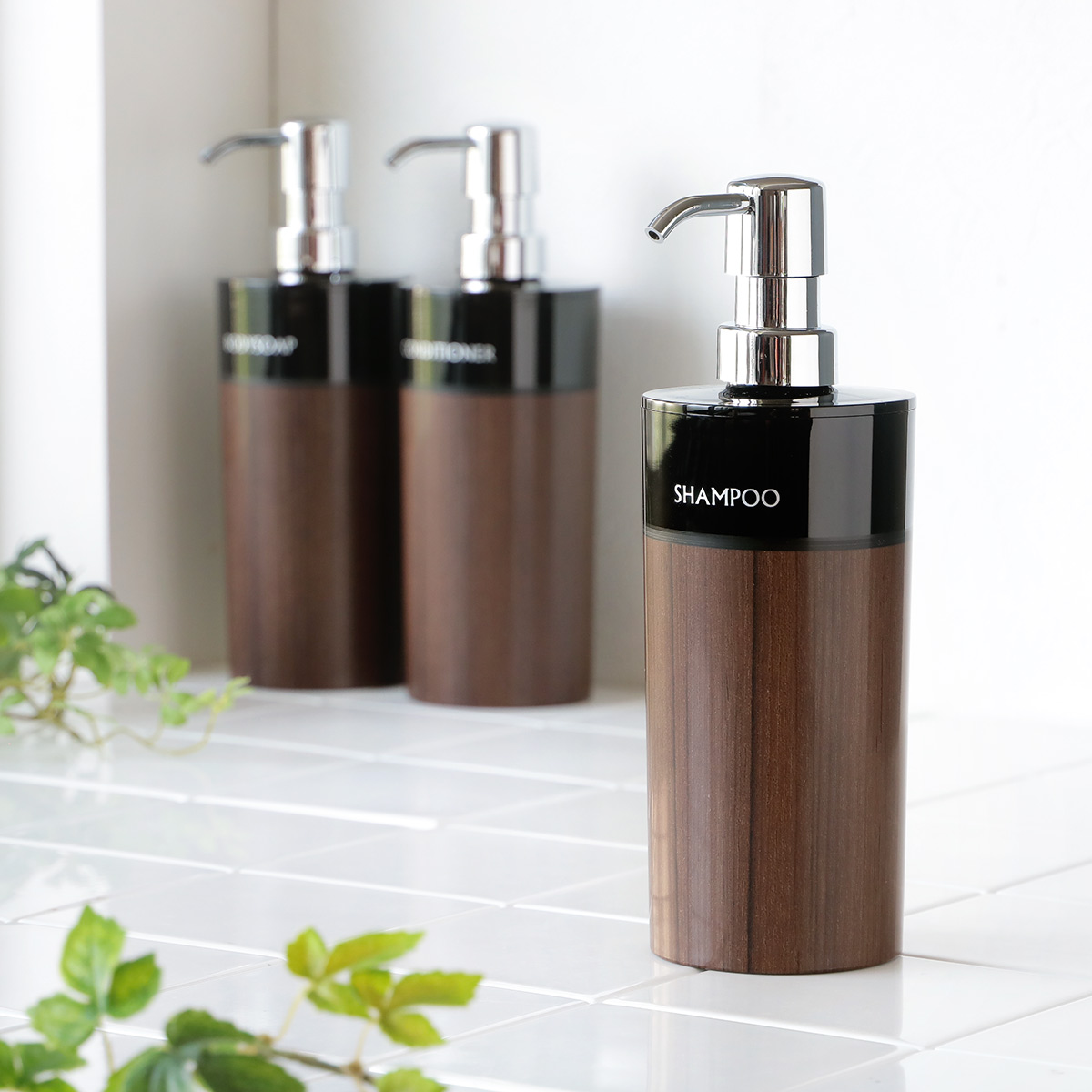 ディスペンサー WOODY 丸型 シャンプー 500ml （ 詰め替えボトル 木目