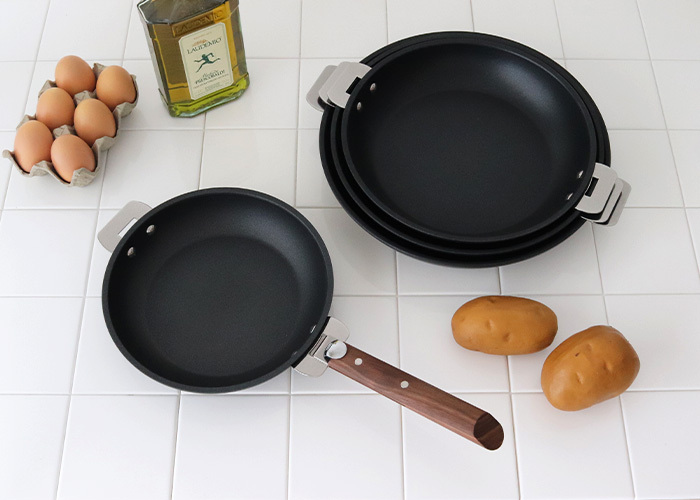 CRISTEL（クリステル） 鍋 ウルトラル フライパン 20cm ふた・ハンドル