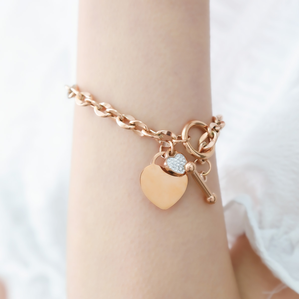 ブレスレット レディース サージカルステンレス製 ハート ライン