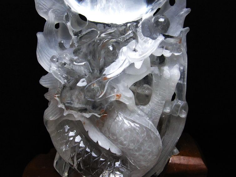 3.2Kg ヒマラヤ水晶極上龍 置物[T42-437]