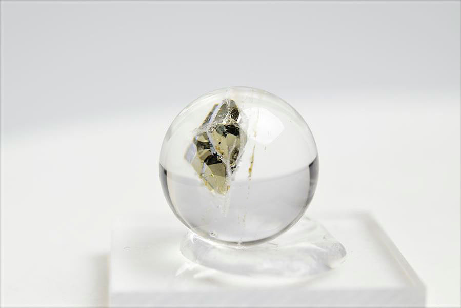 パイライトインクォーツ (約16.7mm珠) 最高級 AAAAA 黄鉄鉱入り水晶 丸