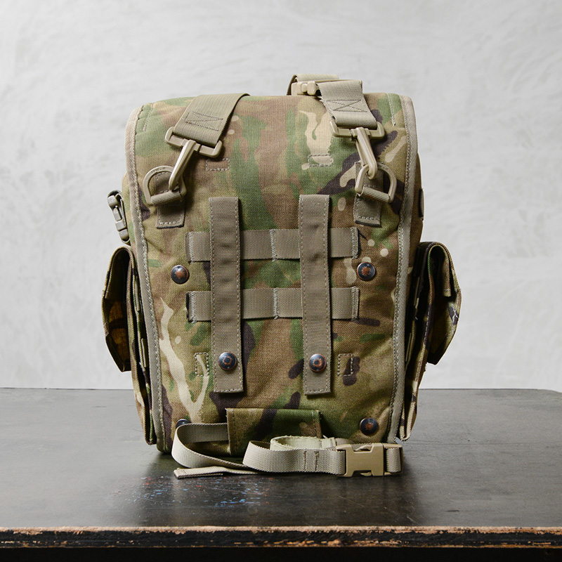 MILITARY（ミリタリー） 実物 USED イギリス軍 ガスマスクバッグ